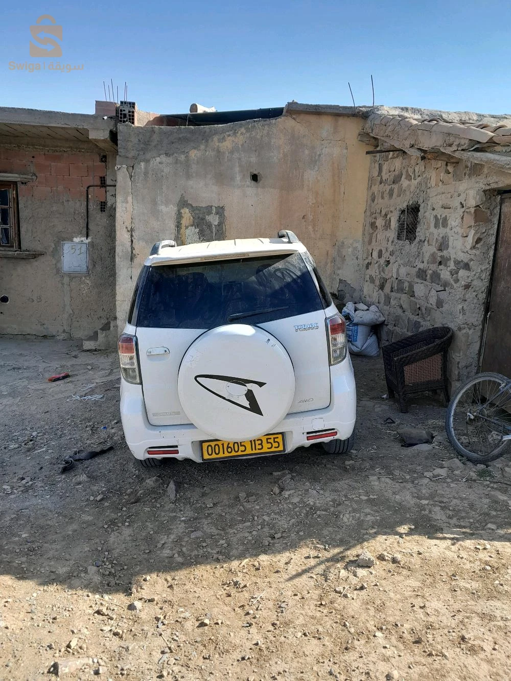 سيارة تريوس 7 مقاعد 2013