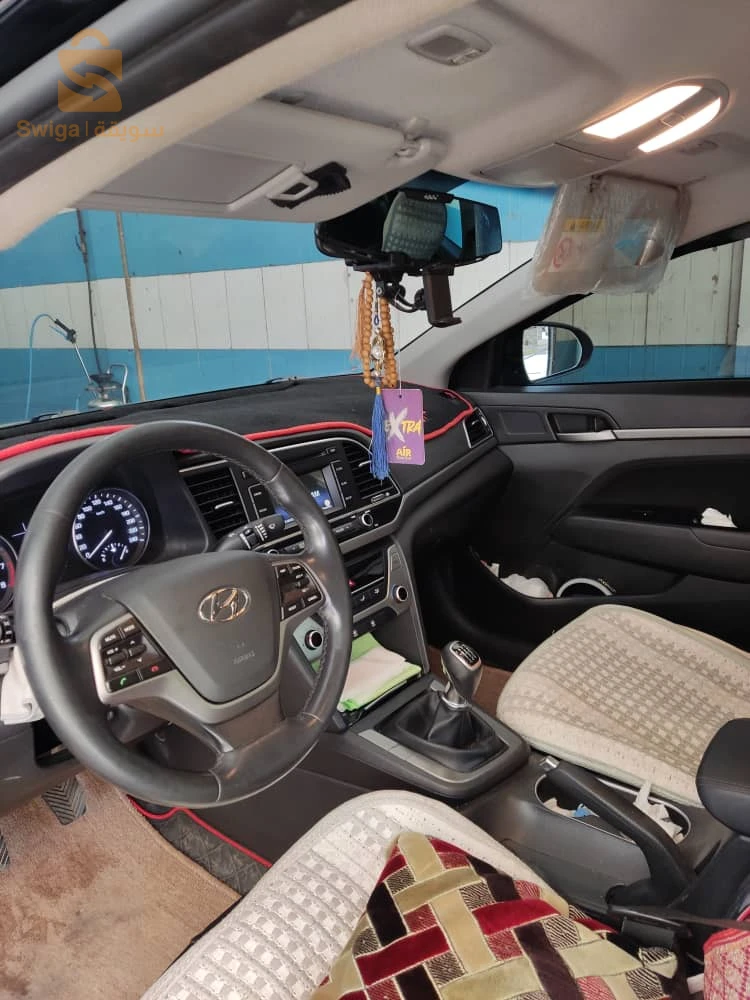 Hyundai Elantra 2017 46 AIN TEMOUCHENT