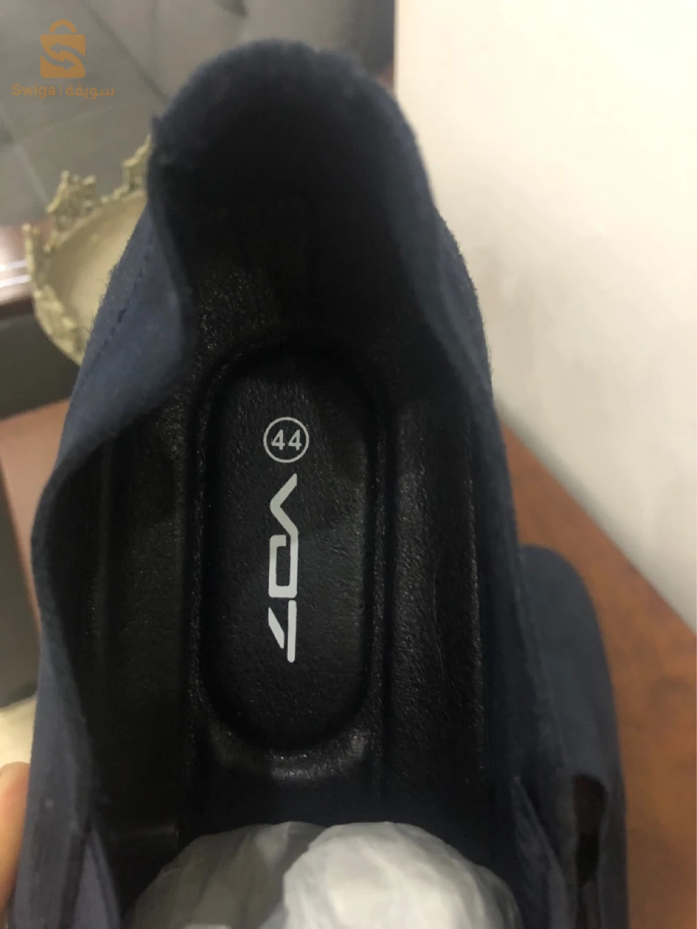 chaussures sketchers original la pointure 44 la couleur bleu foncé et merci