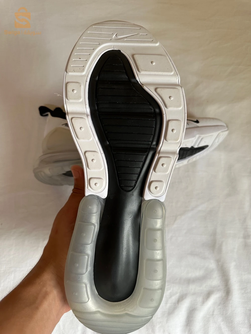 NIKE Air max 270 ORIGINAL
Pointure 46