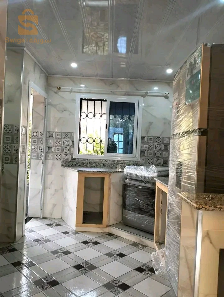 🔵 مكتب اعمال لامية  يعرض عليكم شقة للبيع :
💎 نوع الشقة : ف2
💎 الطابق : الأول
💎 المكان : حي السونطراك مطلة على البولفار المؤدي لبومرشي
💎 المساحة : 52م²
💎 حالة الشقة : مخدومة مشاء الله  ( لانسطالاسيون تاع الشوفاج سونطرال مخدومة خصها شوديارا وليزيليمون )
💎 الوثائق : عقد + دفتر عقاري 📘

♦ المهتم يمكنه الاتصال علي صفحتي