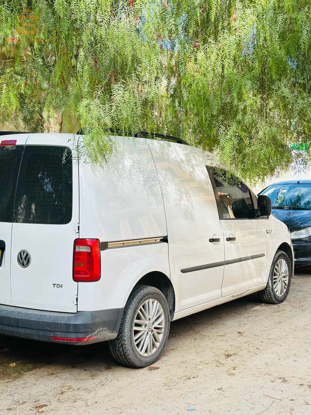 كادي كوميرسيال نظيف الله يبارك ماشي 200الف بروميار مان