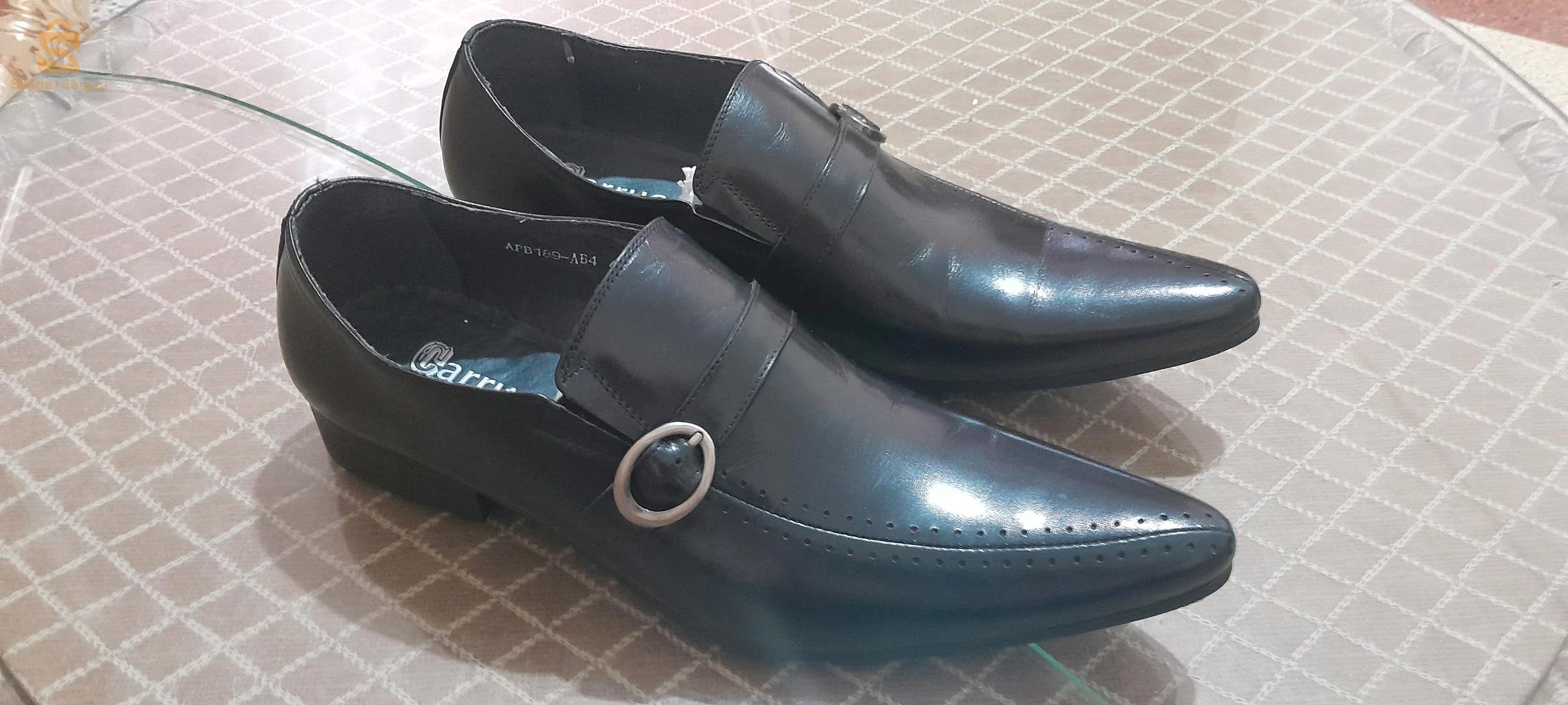 حذاء كلاسيك رقم 42