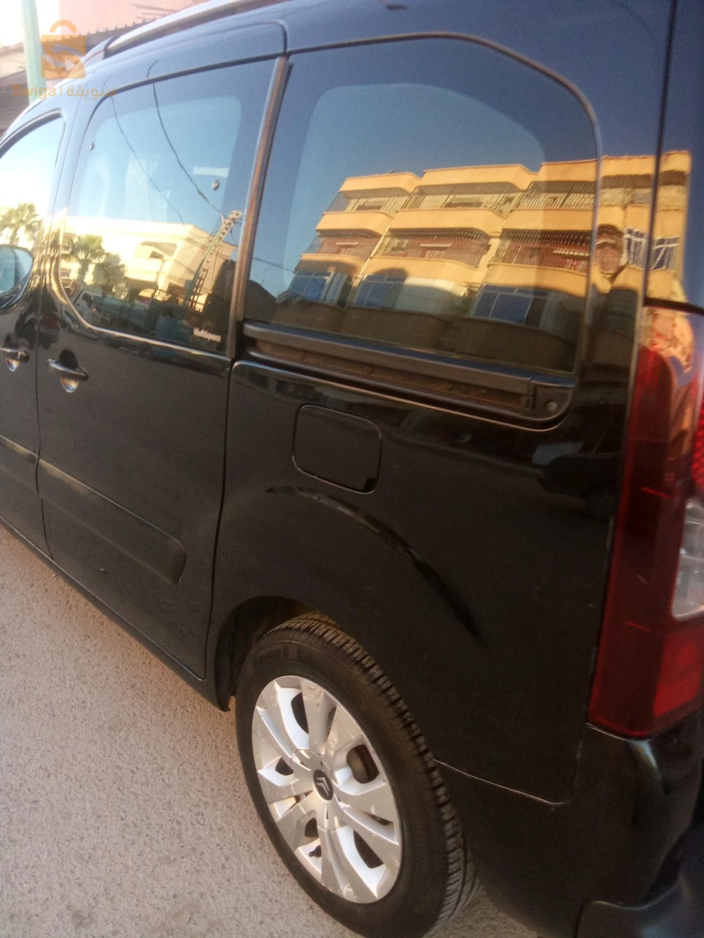 فيها لال امامي معاود و شويا بوات كاش فقط محرك مليح