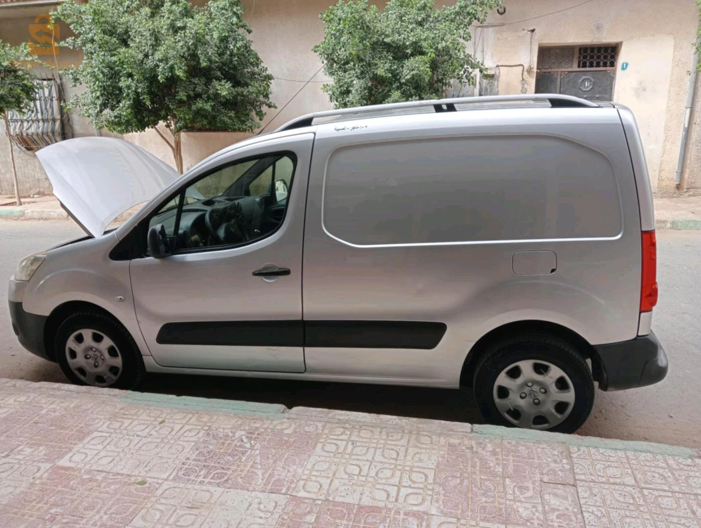 سيارة ب9