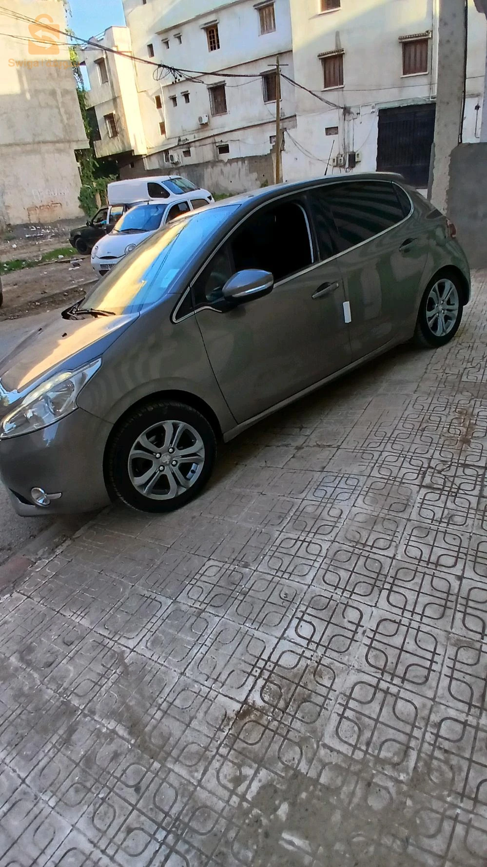 208 hdi 2014 fiha racort fa parchok ou bout de kas