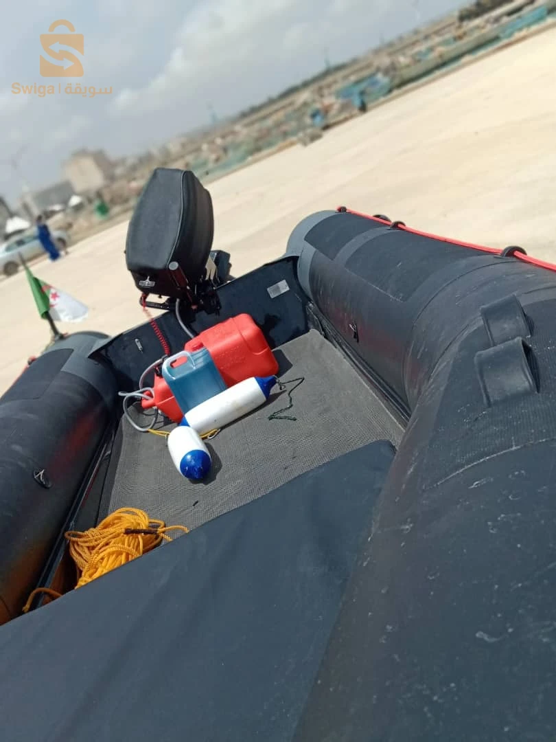 semi-rigide bateau de plaisance