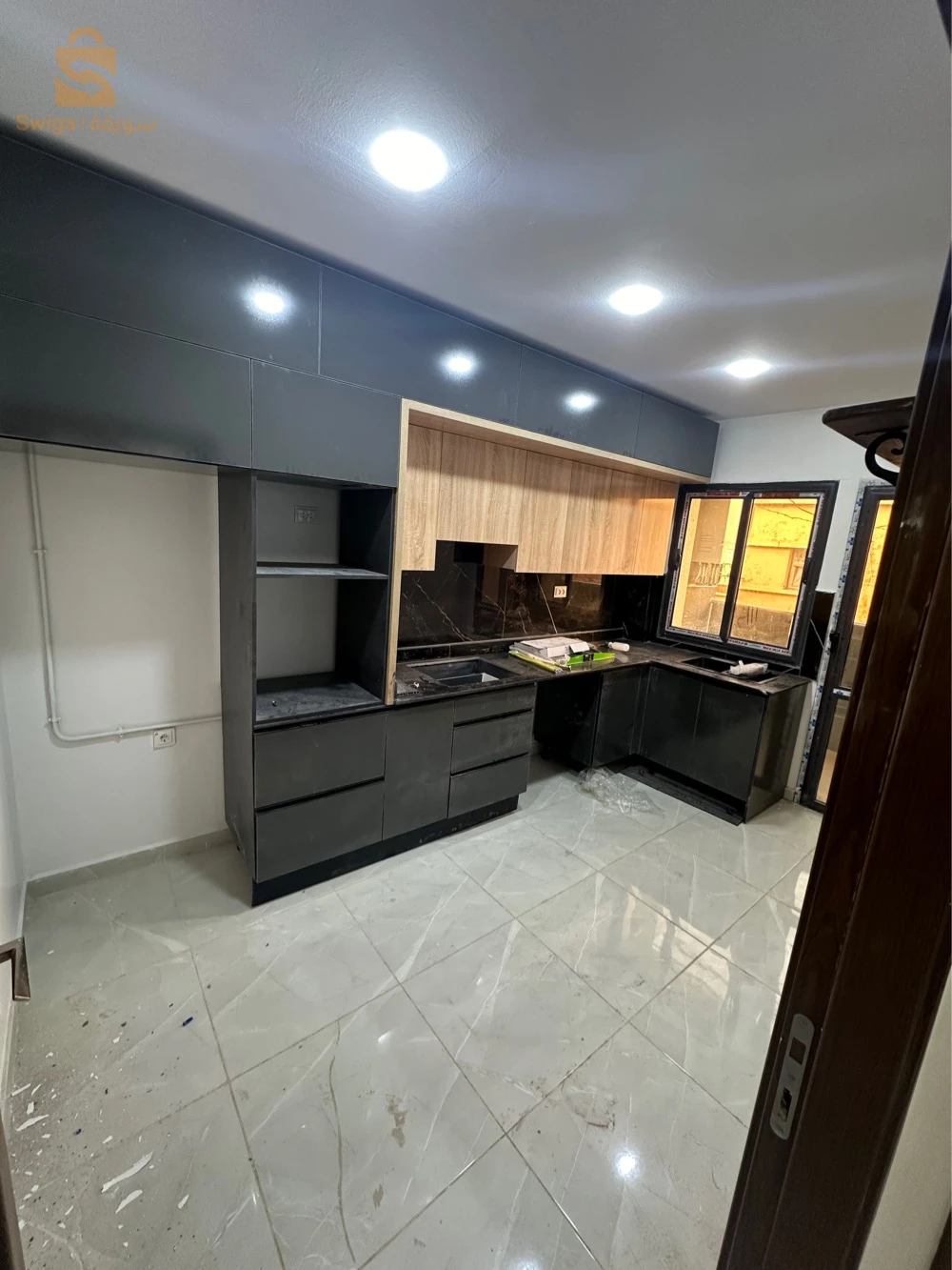 AOUMEUR promotion immobilière vous propose un trés joli des appartements F3+F4avec térasse EN VENTE,situé à « cité petit »  (ORAN) 
 
✔️la superficie F3+F4 107m2
✔️R+6
✔️ascenseur 
✔️chauffage central
✔️Cuisine meublée et aménagé 
✔️Visionphone
✔️Salle de bain moderne 
✔️L’appartement ensoleillé
✔️bache à eux + les citernes 
✔️deux appartements par paliers                             ✔️2 minutes a le grand boulevard cité petit 

⚜️Plus d’informations contactez-nous :
tel:0669437486(WhatsAp/viber