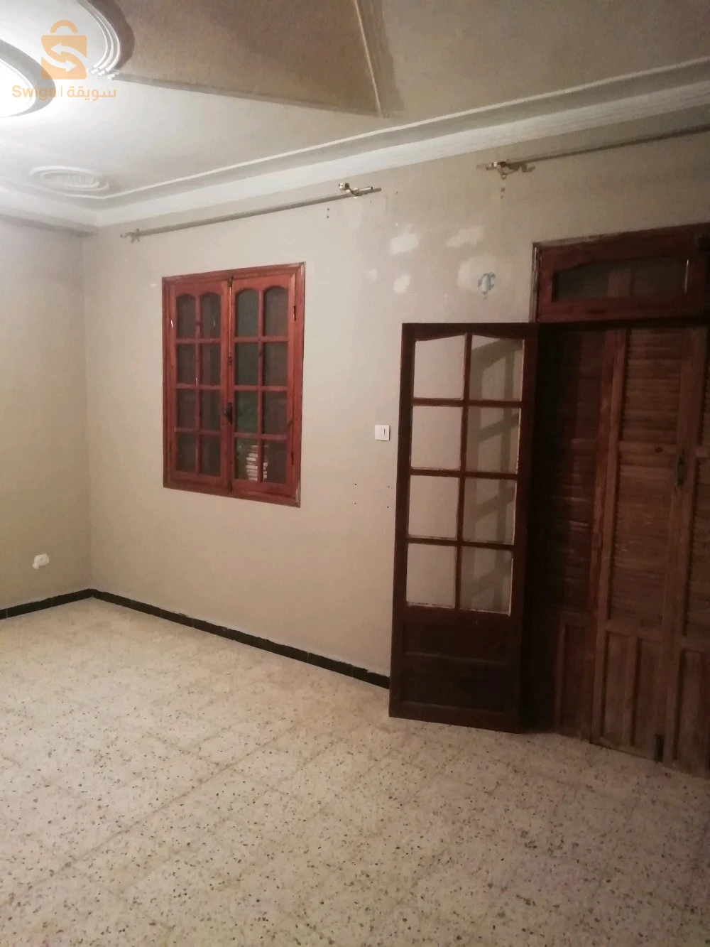 f4 la clim chauf bain la citarne de 1000litre  niveau de villa 1 étage bon voisinage 2 façade