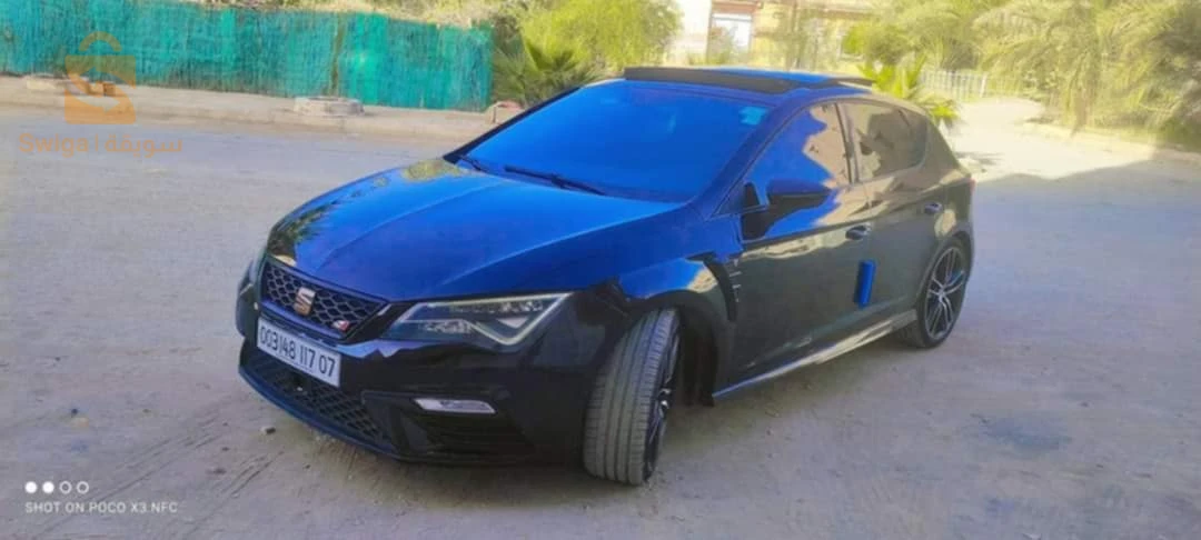 سيارة شبه جديدة