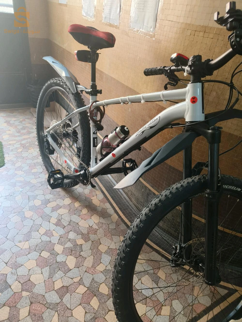 دراجة هوائية VTT نوع روكرايدر
المقاس L
العجلات 29 بوص
كلشي خدام 
كلشي دوريجين ما شاء الله