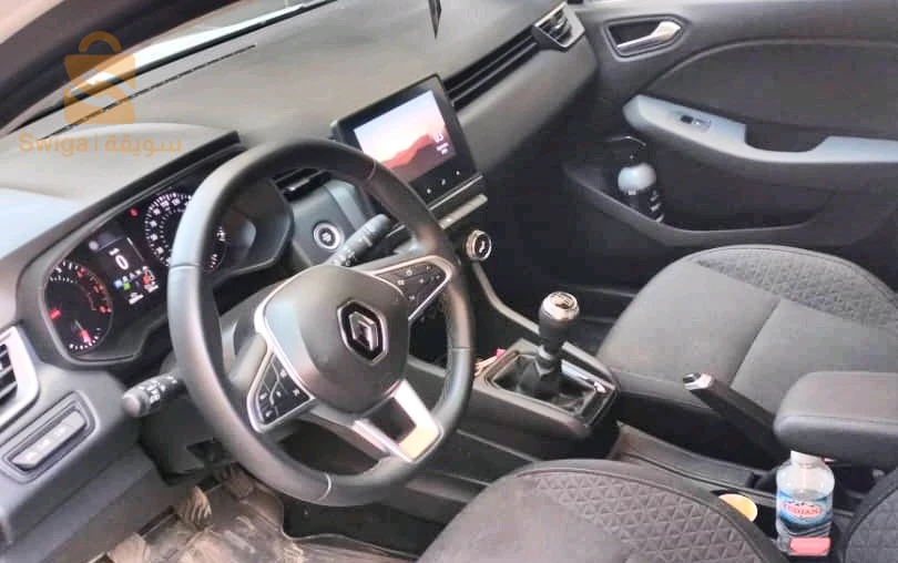 clio 5 business+ 1.0 tsi 90ch. boite 6 jante rs Line+ attelage