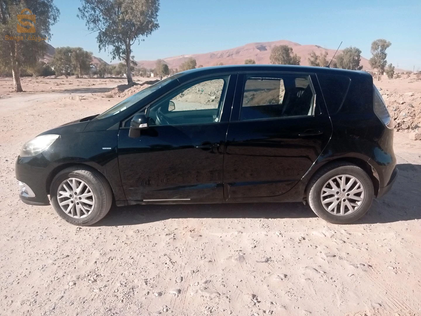 سيارة نقية 5 مقاعد