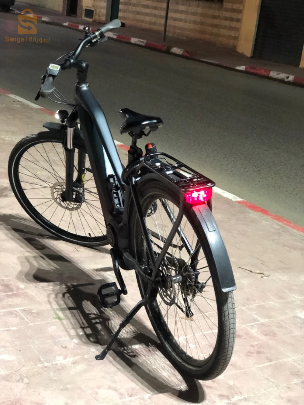 vélo électrique 
cube kathumondo one 
hybrid