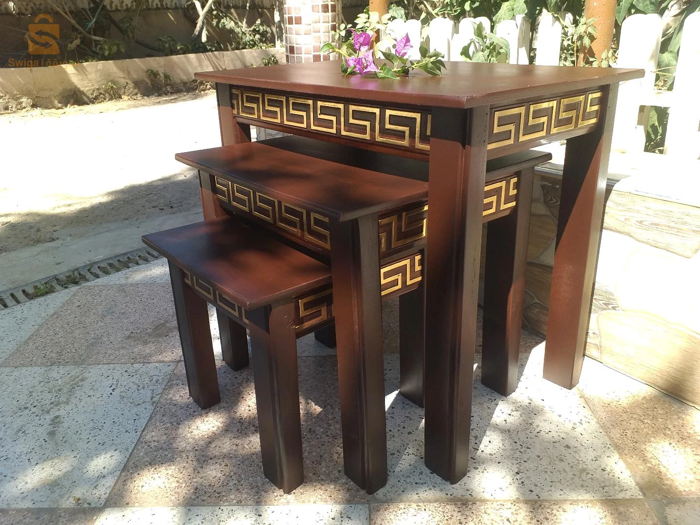 Table gigogne