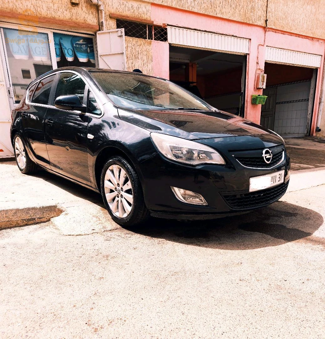 Opel Astra 2011 31 ORAN