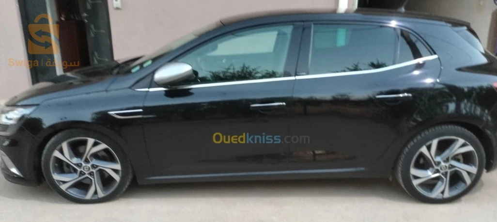 RENAULT MEGANE 4