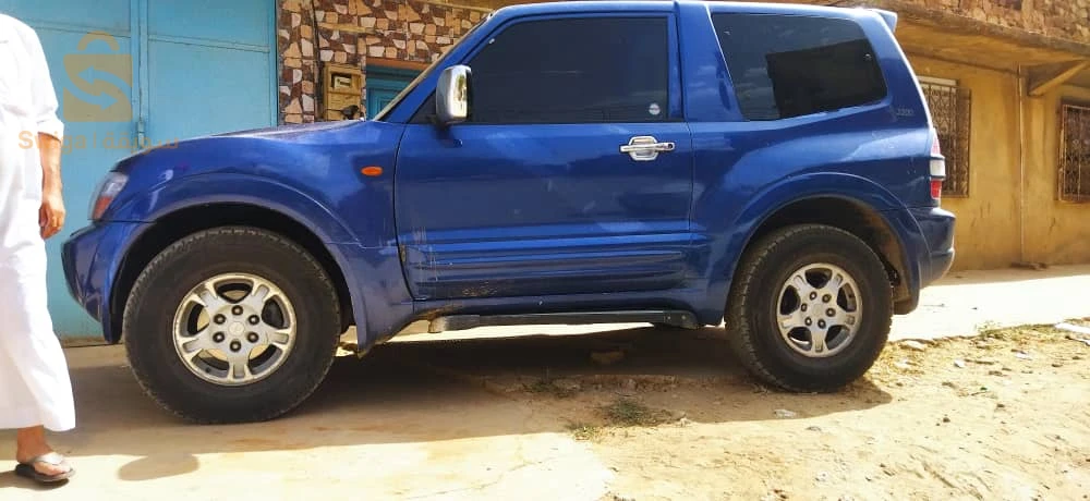 pajero V6 essence   2002