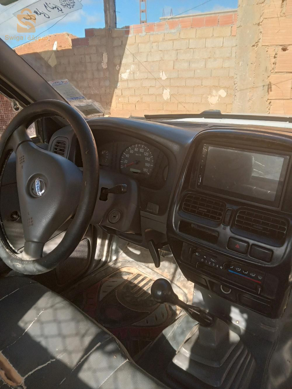 سيارة نيسان للبيع