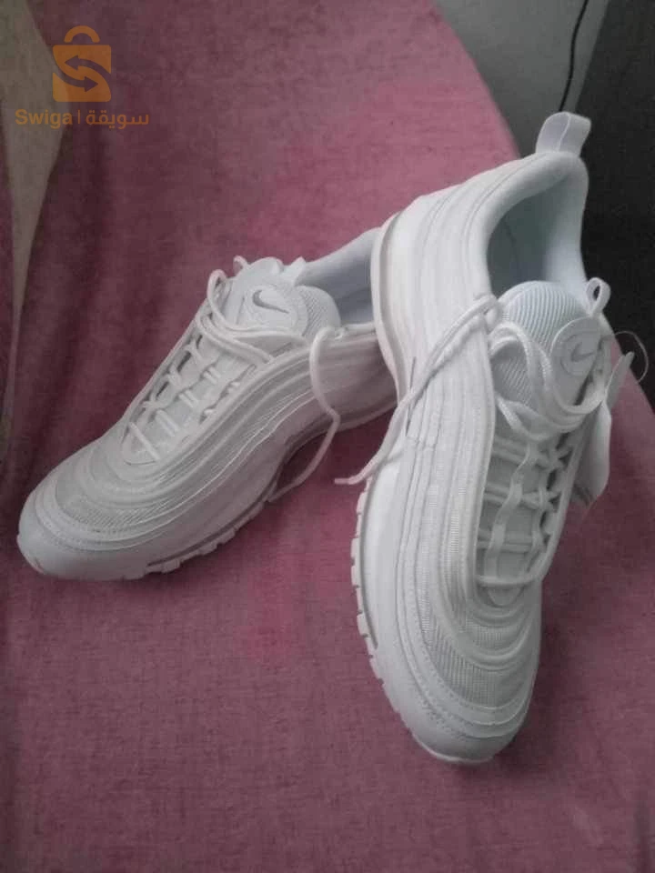 basket  originale Nike 46 venu d'Europe en Allemagne 🇩🇪 pointure 46 7adja chaba bzzzzf
