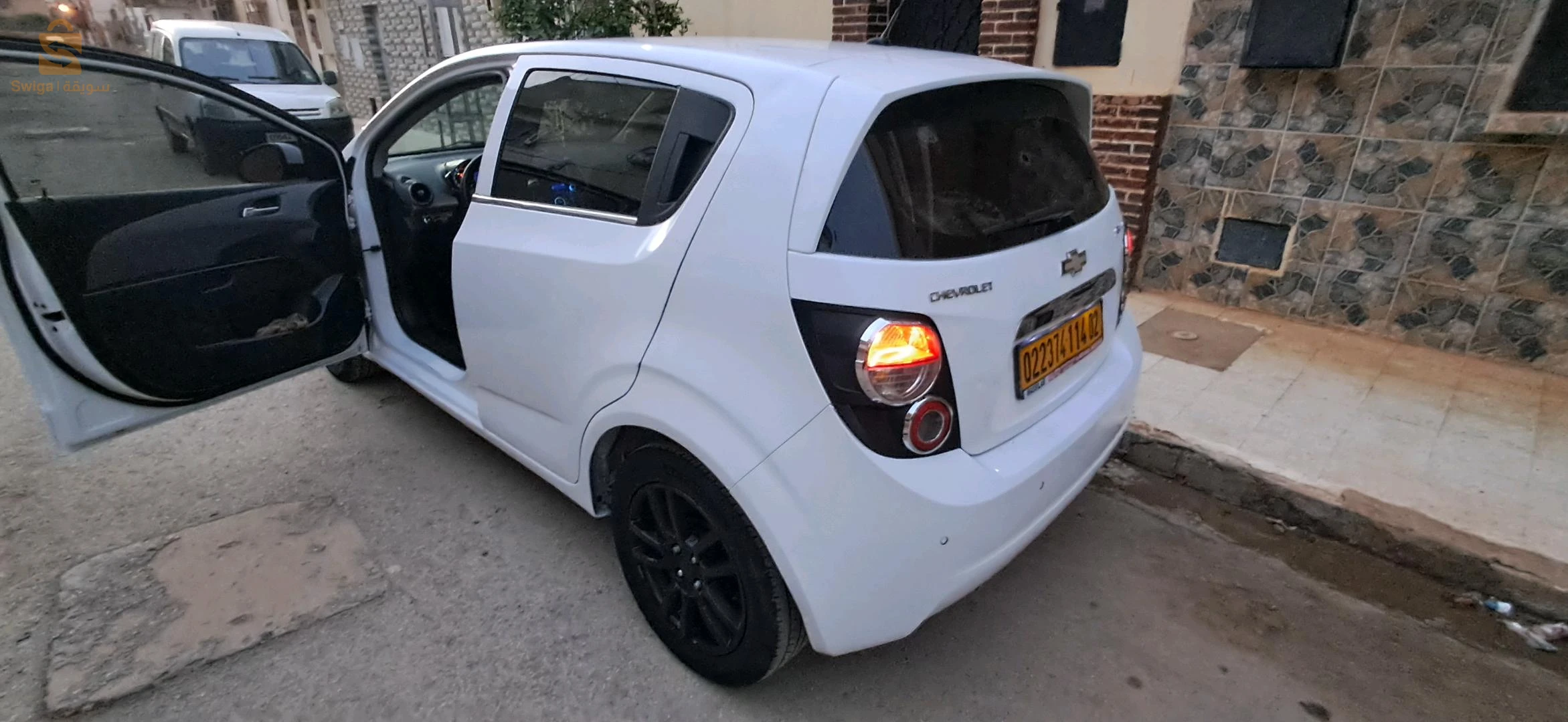 moteur mrivisi kolech jdid fiha racord sgir f l'ail ariere