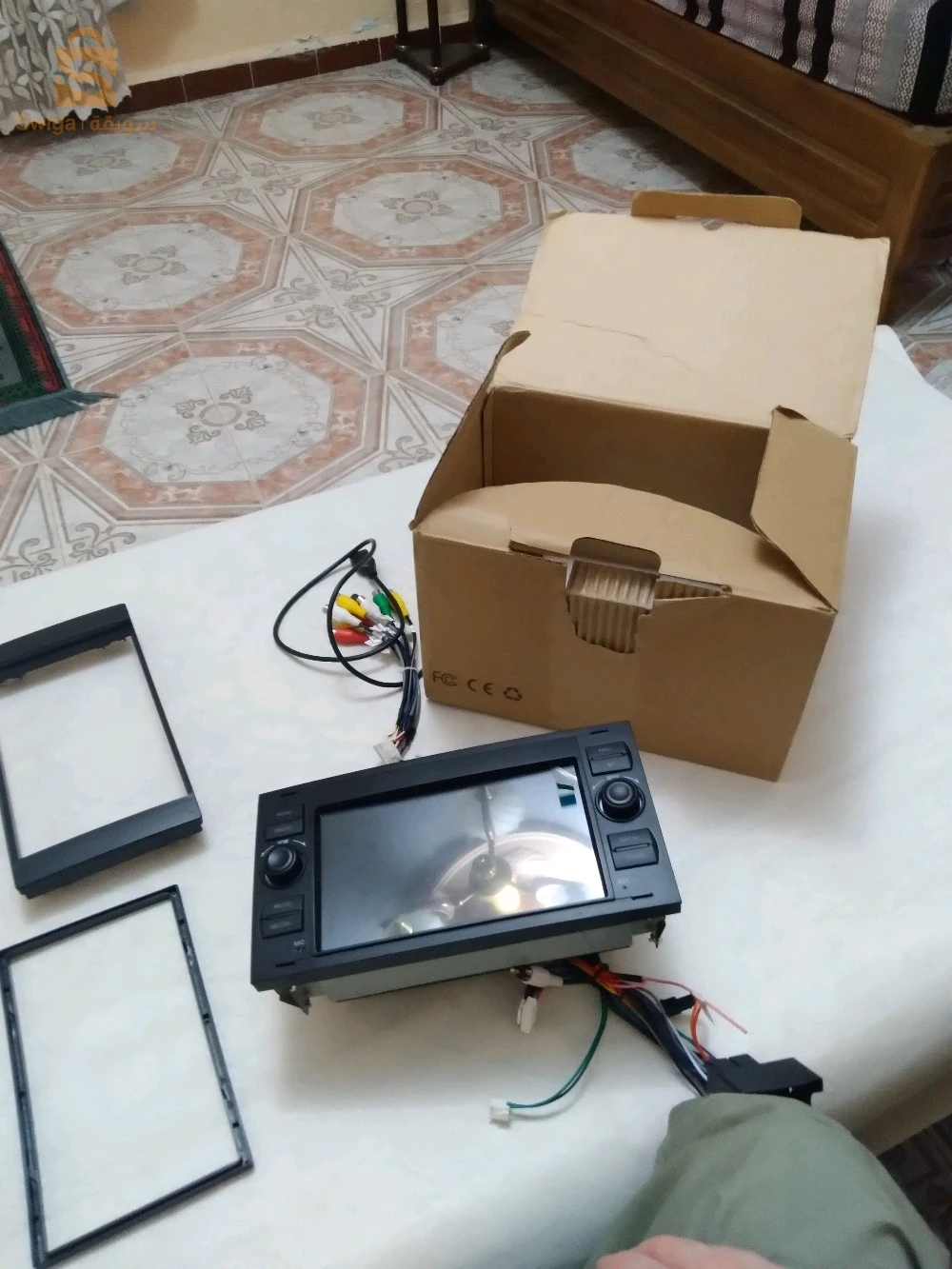 Un dvd neuf 7pouces  android 10 gps phone camera usb bluetooth  degital  et manuel