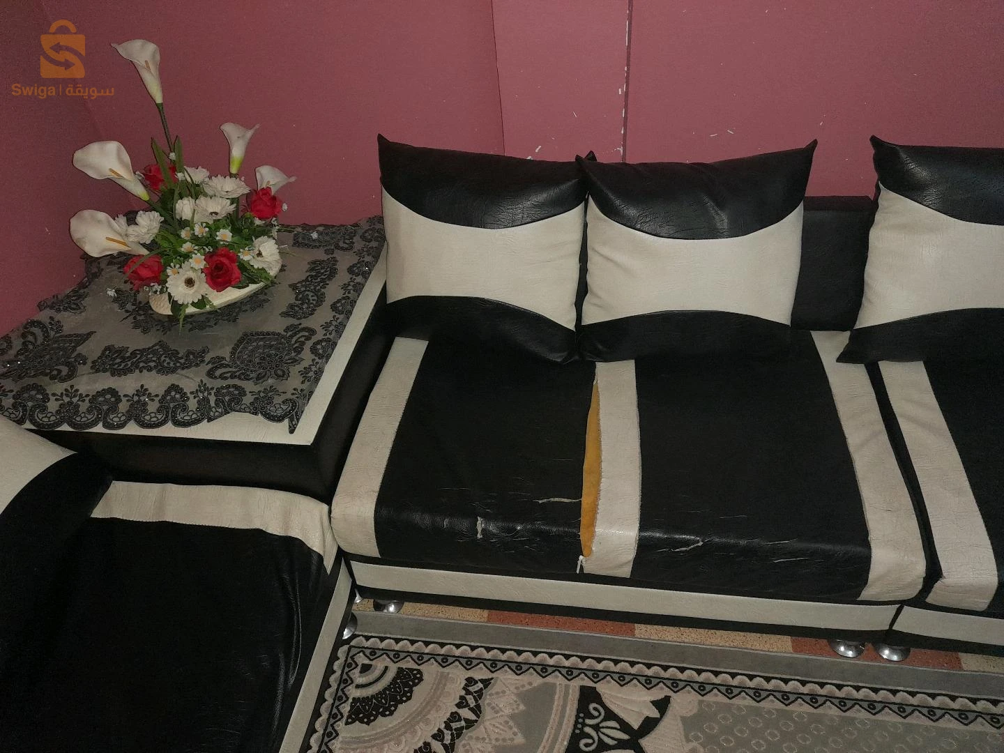 صالو 7 اماكن مع مائدة زجاجية روعة بأربعة مقاعد