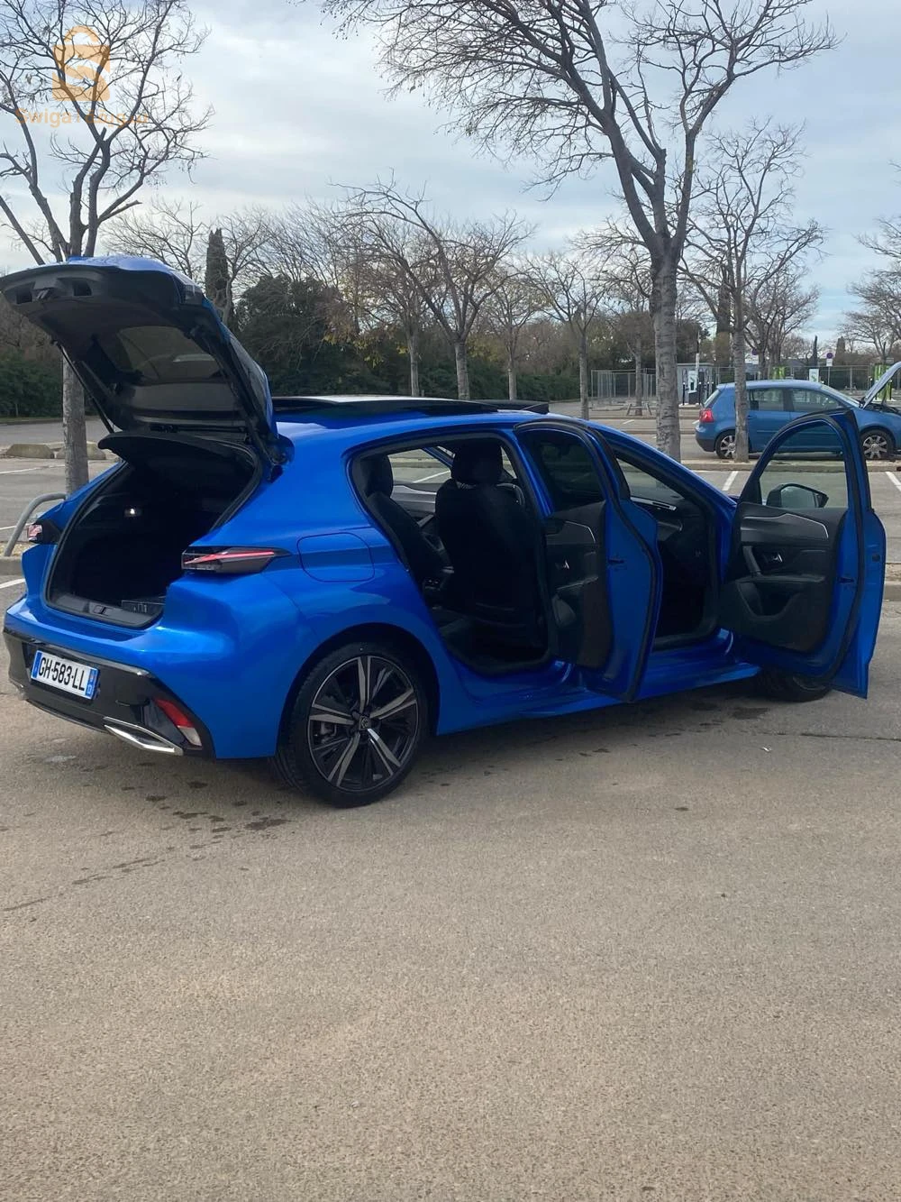 308 Pack GT 130
34700km
Année 2022
Boîte auto EAT 7D
Cockpit digital 3D 
Système car play
Palette au volant 
Siège chauffant 
Volant chauffant 
Toit ouvrant 
Réglage siège automatique 
Attelage remorque 
Climatiseur Trizone 
Jantes 18 noir 
Caméra avant/arrière + 360
Détecteur de mouvement