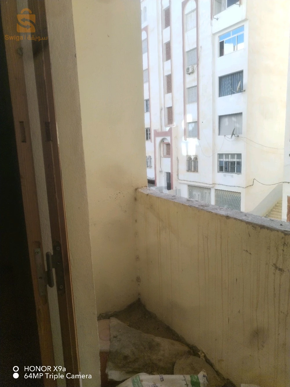 Salam j'ai un appartement f3 superficie 73.56m semi fini