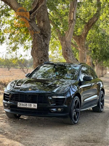 porshe macan 2018