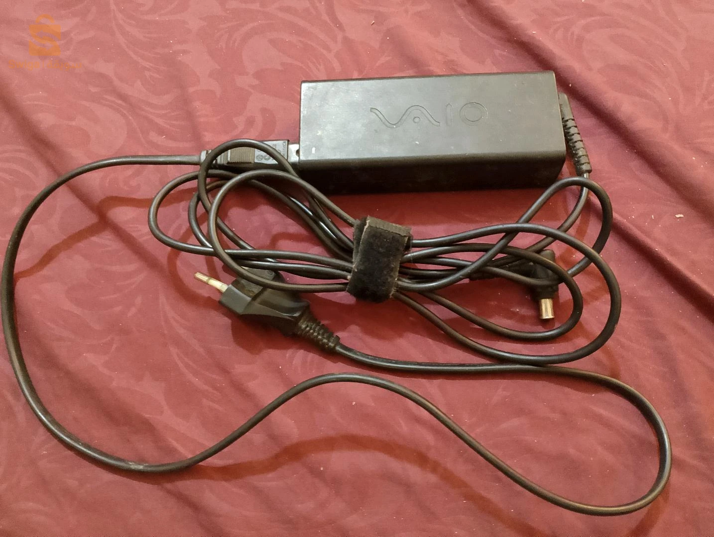 chargeur pc portable Sony vaio en très bon état