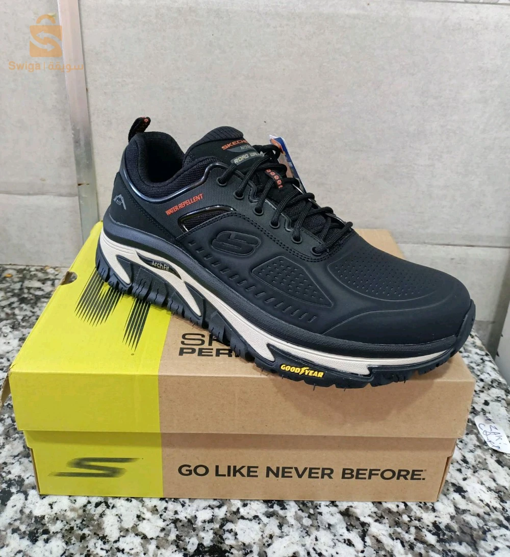Basket skechers Original Pointure 45 water Repellent+ semelle Goodyear+ Archfit 
livraison disponible 58 Wilaya