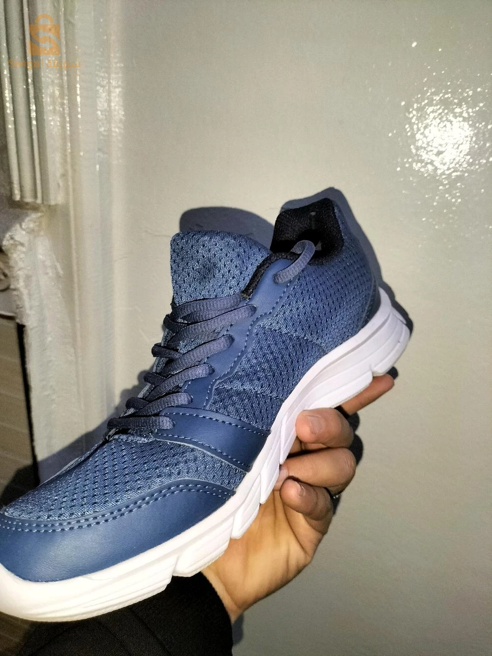 trining decatlon neuf pointure 39 original 
Adidas pointure 40