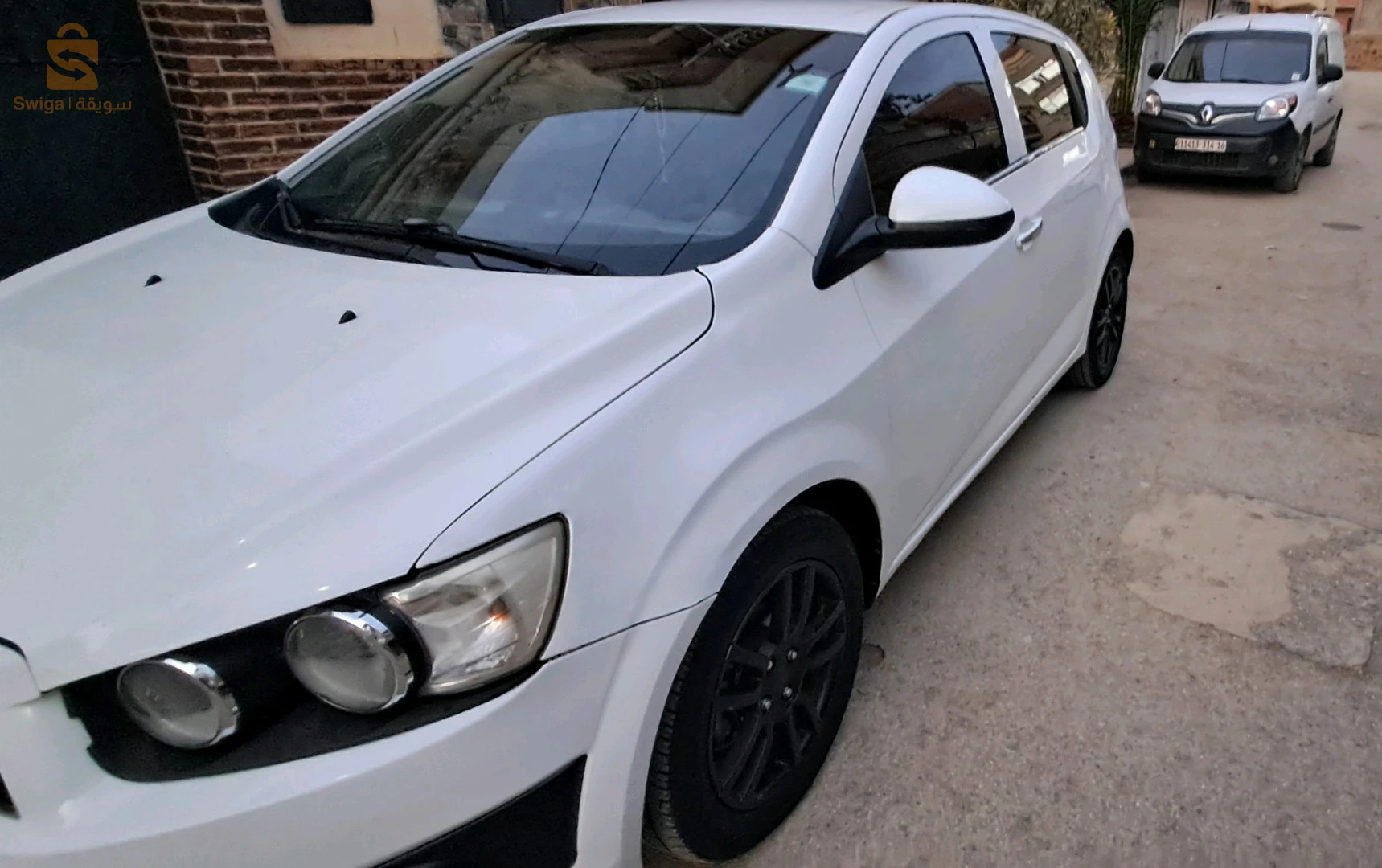 moteur mrivisi kolech jdid fiha racord sgir f l'ail ariere