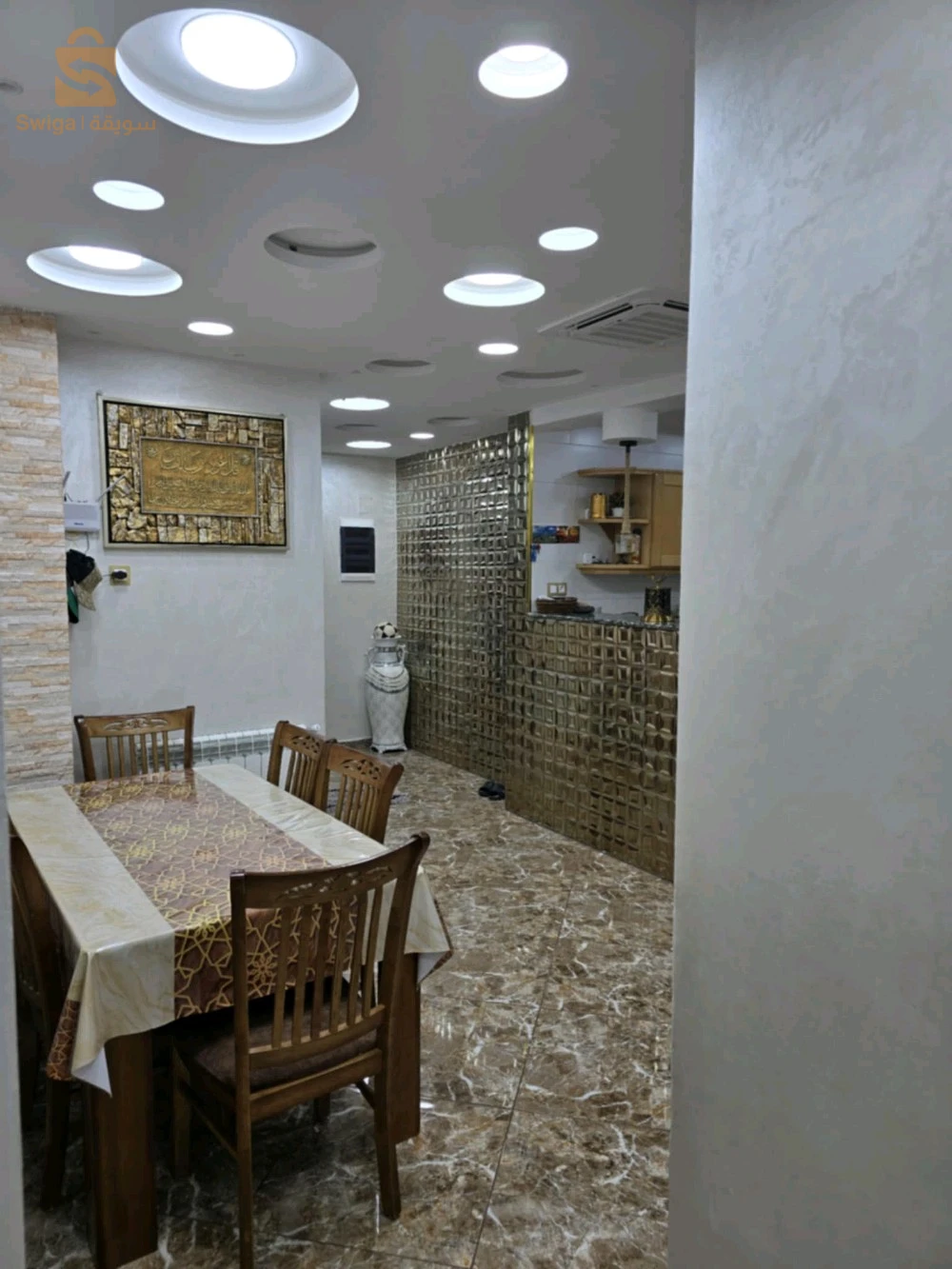 F4 للبيع كيما راهي فل صور 
0770694853