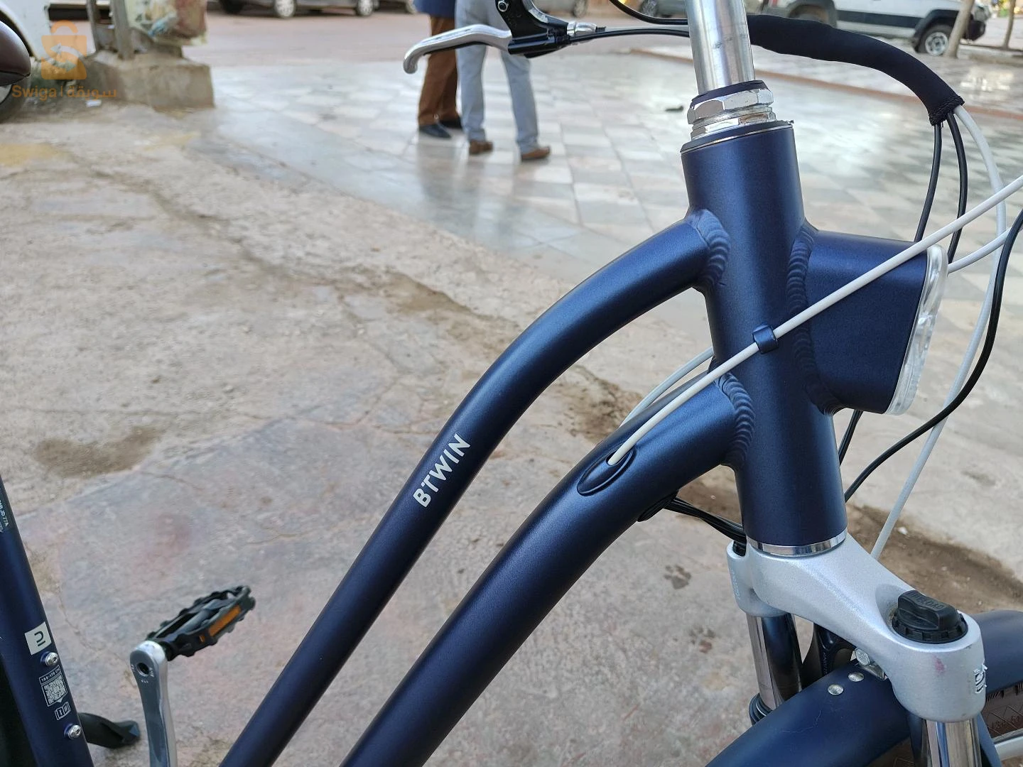 دراجة كهربائية Btwin elops 900e classique 
مع شاحن اصلي