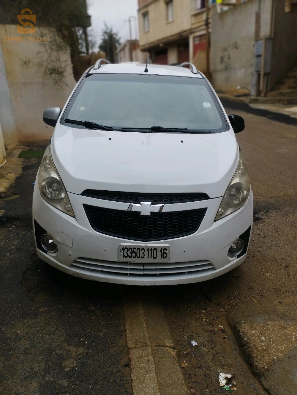 voiture très propre deuxième main la peinture quelques retouche de nettoyage j'habite à staouel contacte-moi merci