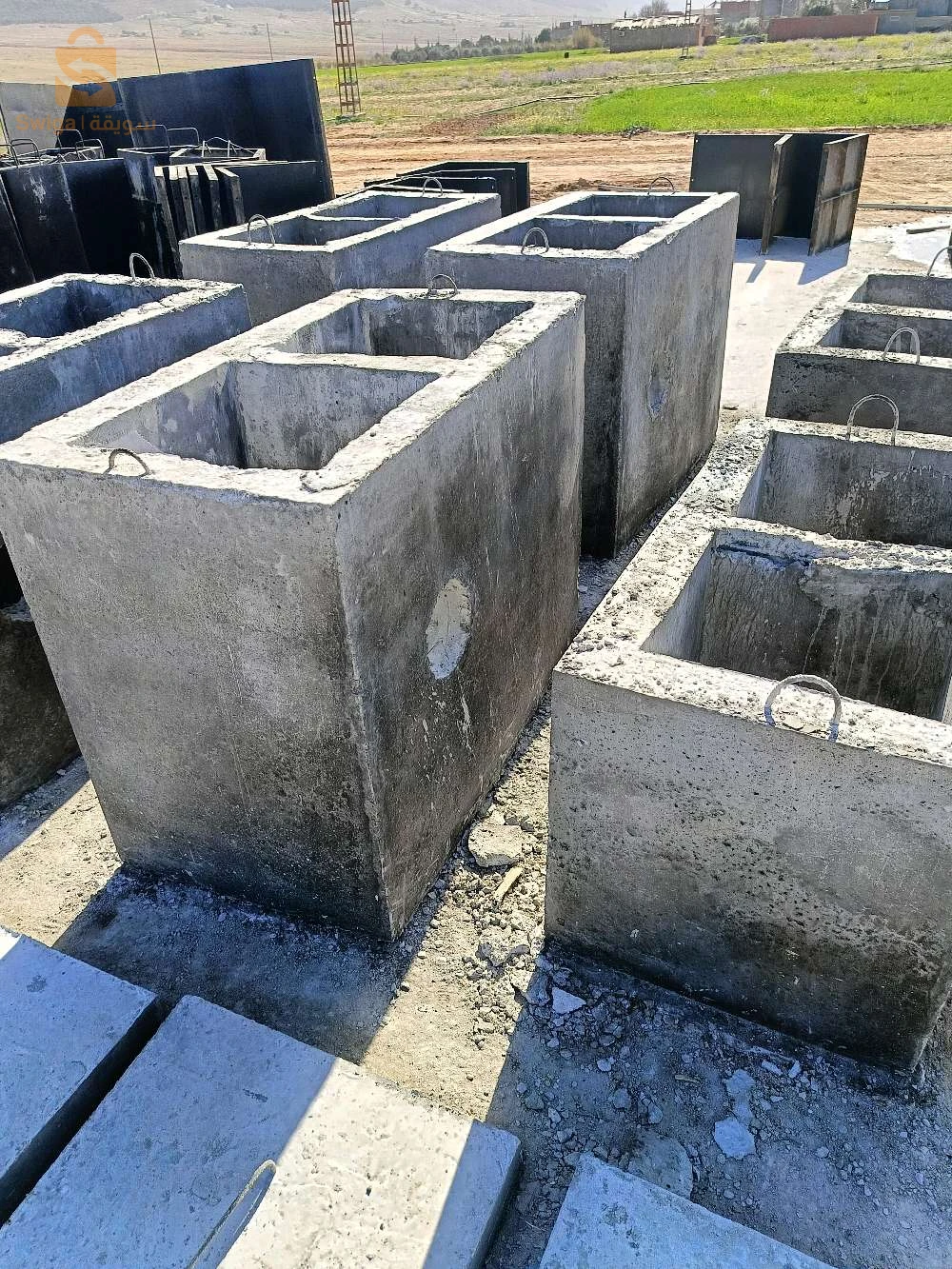 قولب اسمنتية و مواد خرسانية