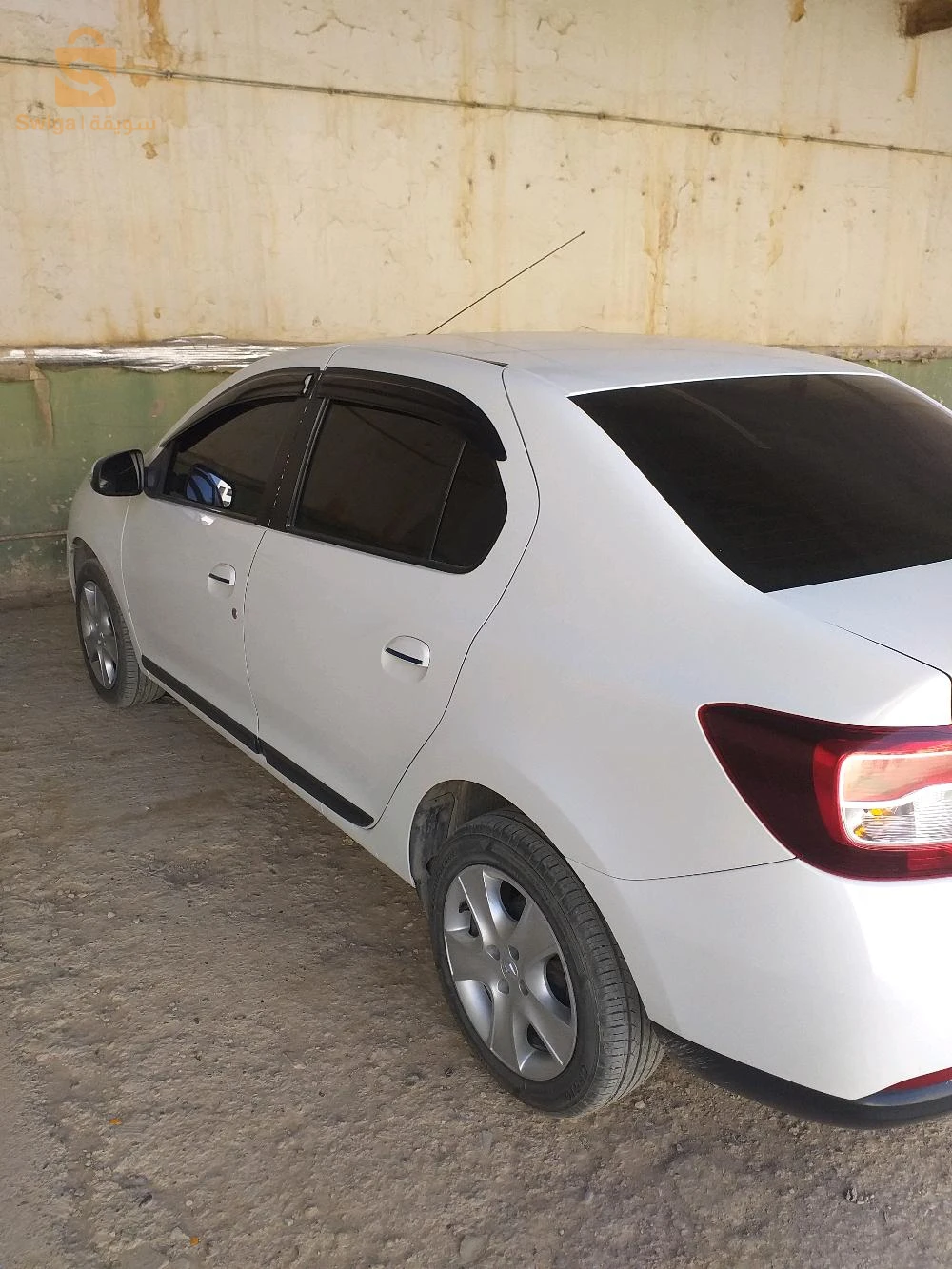 سيارة ربي يبارك ماشية 175000الف ريال بل سكنار فيها راكور صغير لال أفو كوتي بساجي. فيها ربع رود جدد ديسك دو فران جدد فيدونج جديد 00فروى