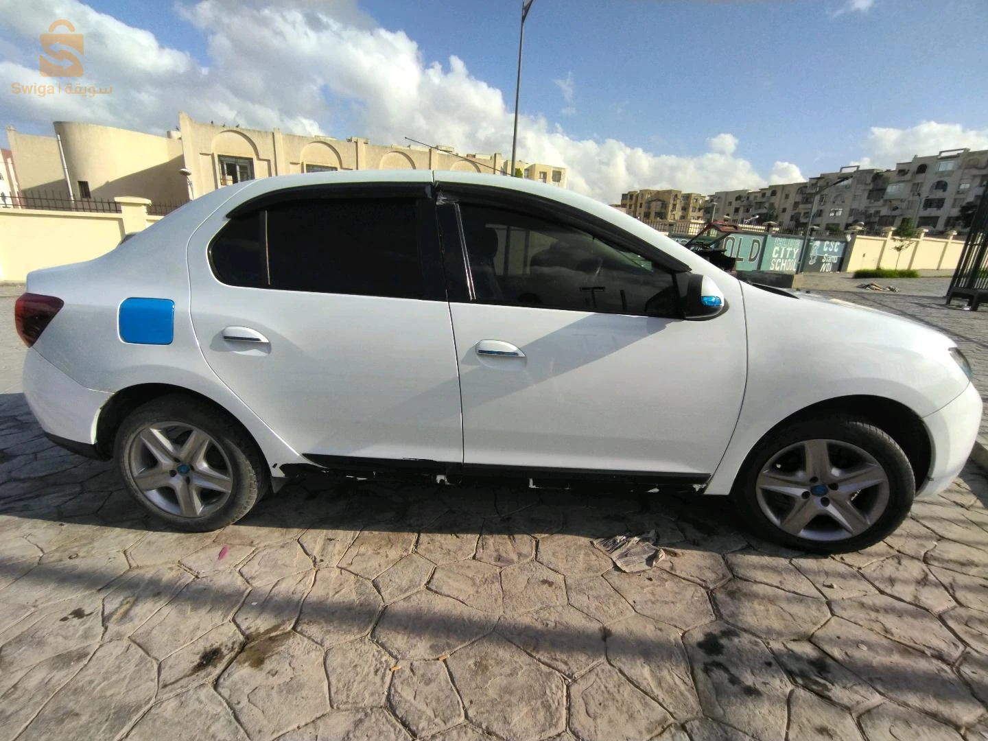 سيارة نظيفة ماشاء الله