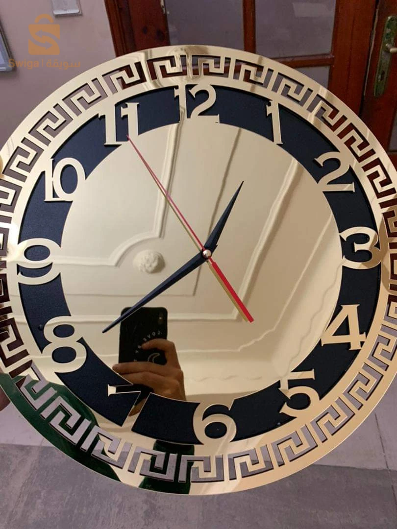 اجعل جدرانك تنبض مع Horloge Murale 3 en 1! أضفها الآن إلى وأرتقِ بديكورك إلى مستوى جديد من الفخامة. ✨