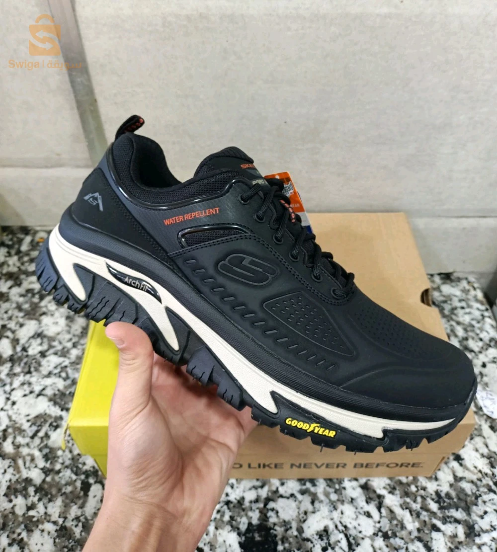 Basket skechers Original Pointure 45 water Repellent+ semelle Goodyear+ Archfit 
livraison disponible 58 Wilaya