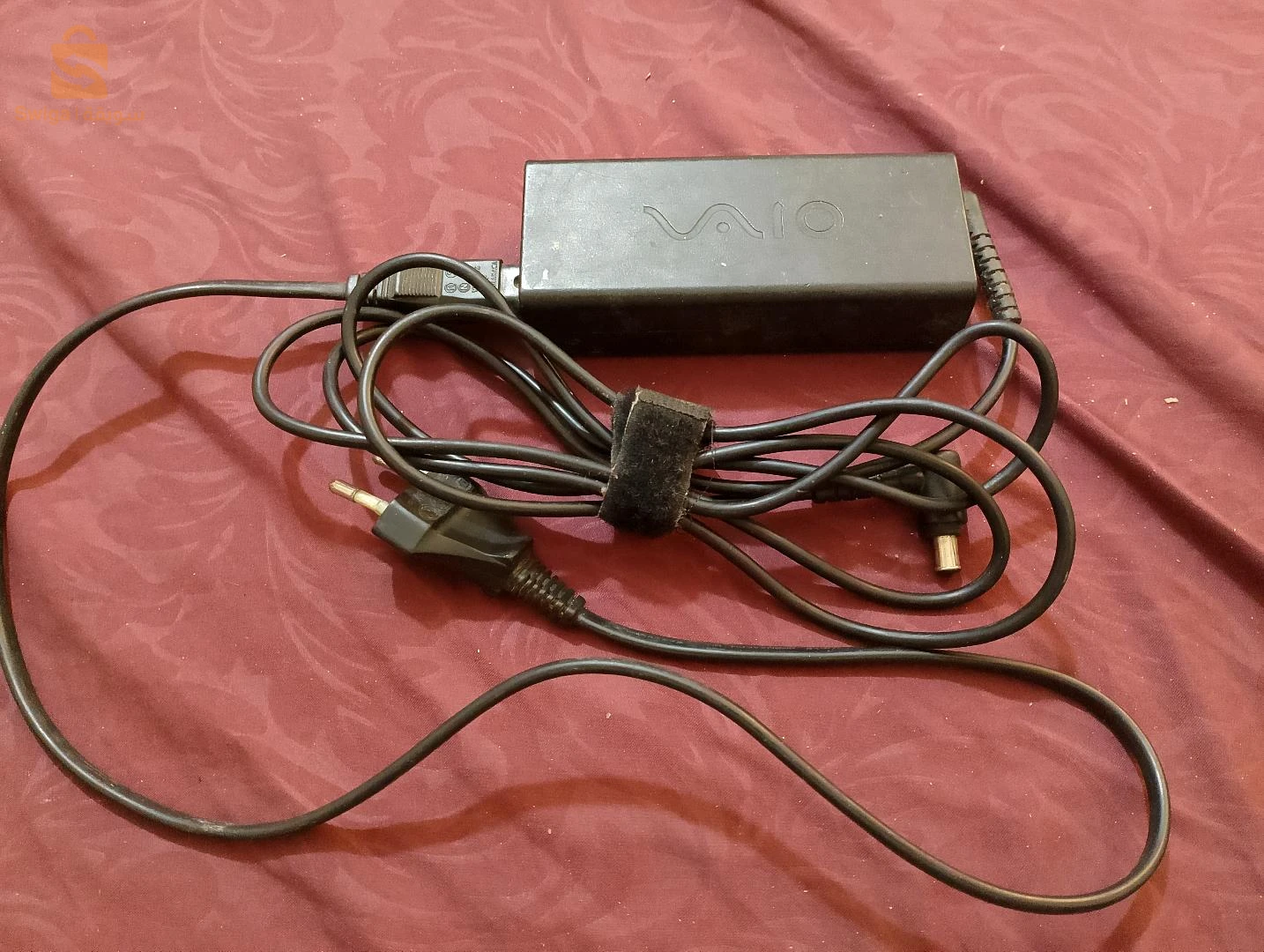 chargeur pc portable Sony vaio en très bon état