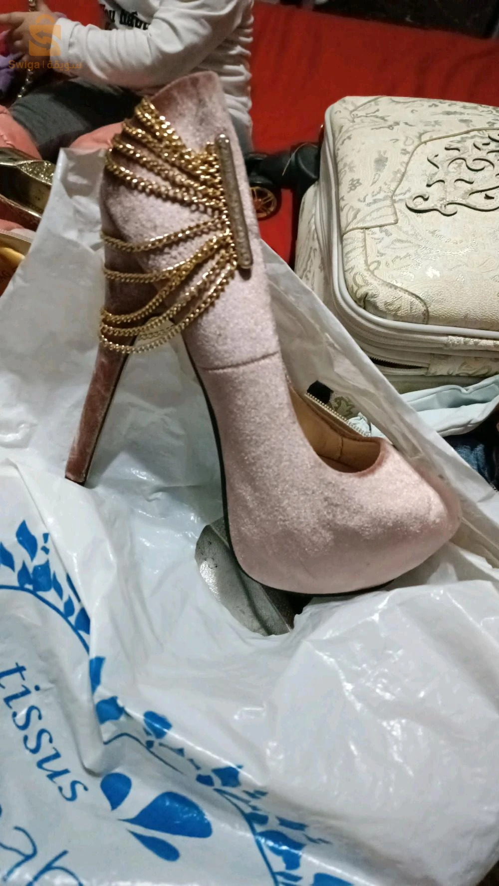 chaussures avec pochette tesdira