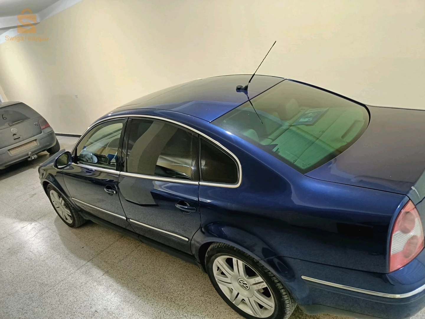 Passat b5.5 2004 V6 183chv
00 peinture  00 retouche 
Machya 380 alef km 
4 motion 
Toit ouvrant 
Siège chauffante et électrique 
Moteur V6 2.5 tdi 10/10 
Boite 6  10/10
Suspension 10/10
Pneu 10/10
Salon cuir recaro
Tout options 
Koulch marche rebi bark tomobil d'origine machi labsa
