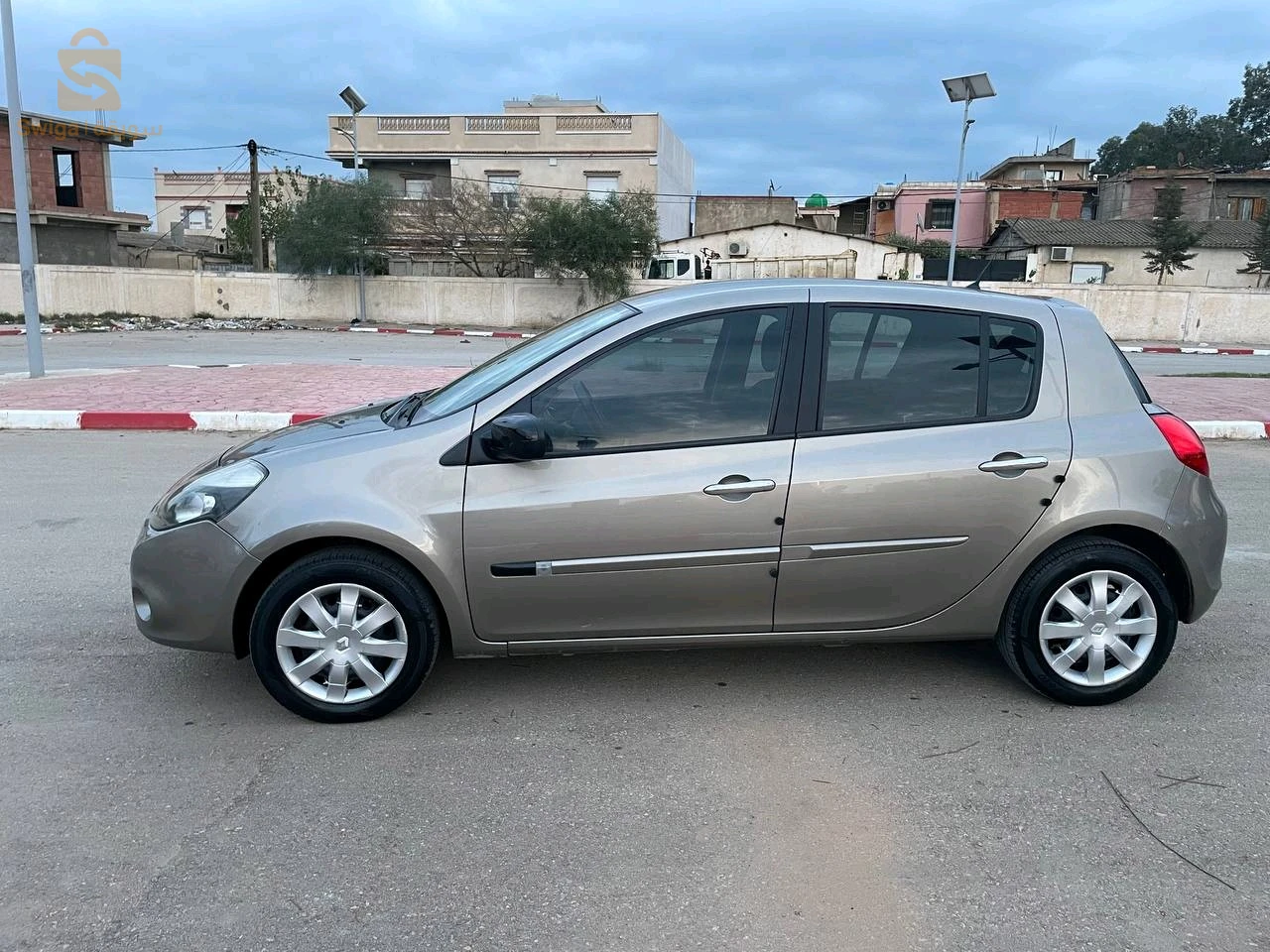 clio 3 très bon état