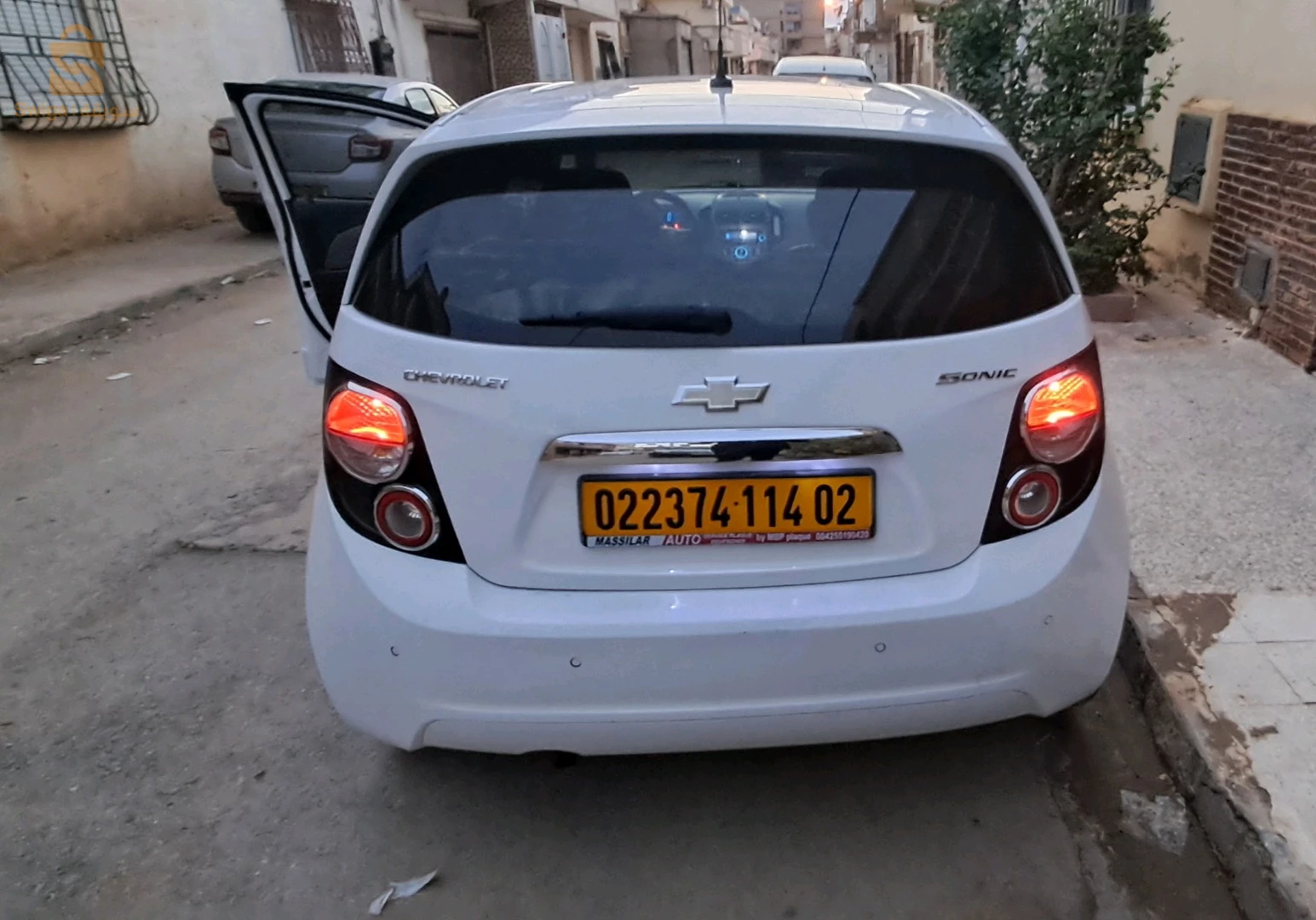 moteur mrivisi kolech jdid fiha racord sgir f l'ail ariere
