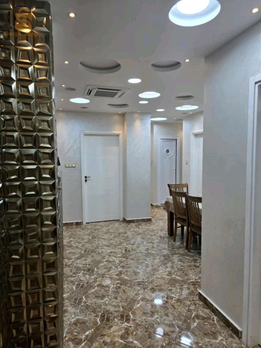 F4 للبيع كيما راهي فل صور 
0770694853