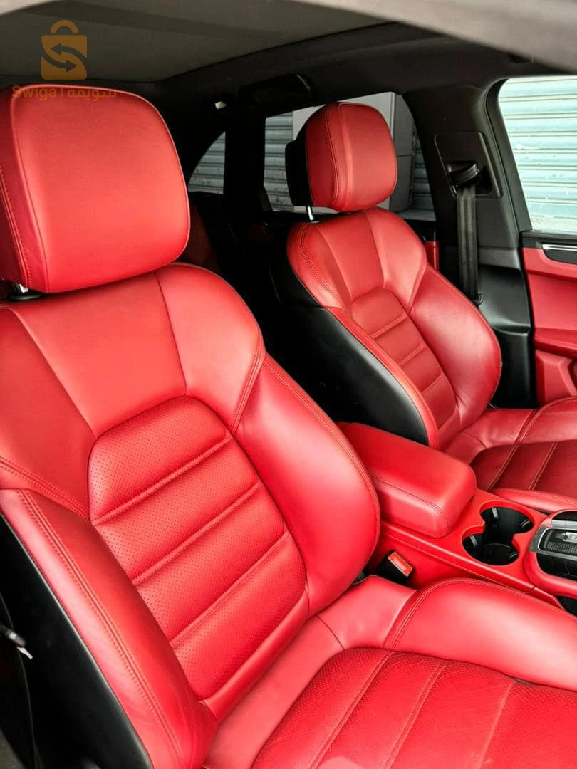 porshe macan 2018