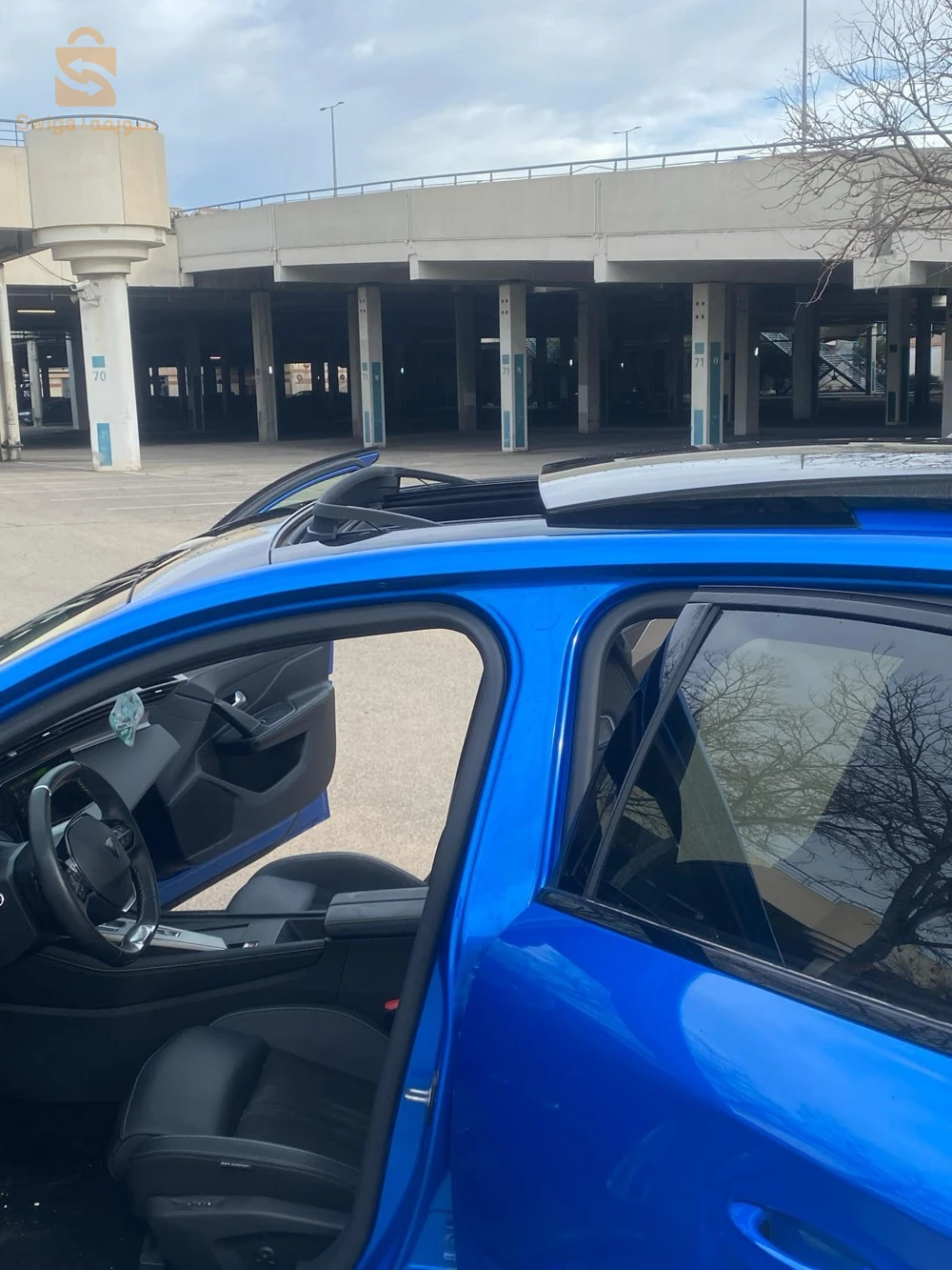 308 Pack GT 130
34700km
Année 2022
Boîte auto EAT 7D
Cockpit digital 3D 
Système car play
Palette au volant 
Siège chauffant 
Volant chauffant 
Toit ouvrant 
Réglage siège automatique 
Attelage remorque 
Climatiseur Trizone 
Jantes 18 noir 
Caméra avant/arrière + 360
Détecteur de mouvement